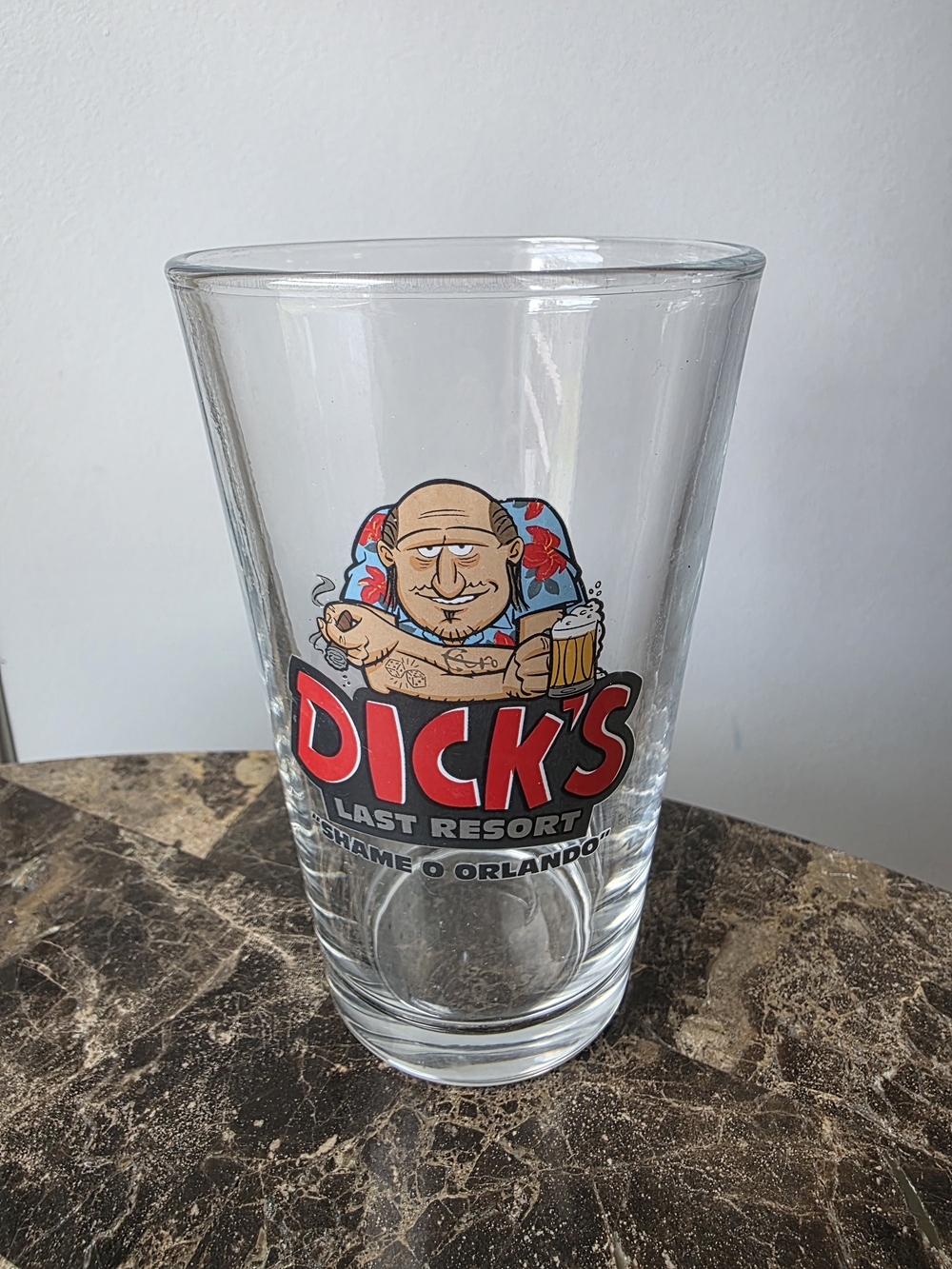 DICKS LAST RESORT  Glass Pint - Clear with Red Logo
